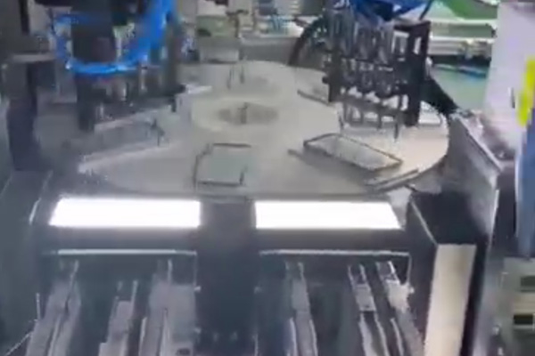 手機(jī)中框彈片平面焊接機(jī)